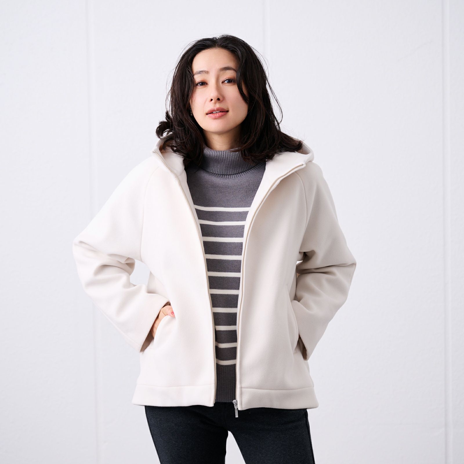 ウールライク　ショートフーデッドコート