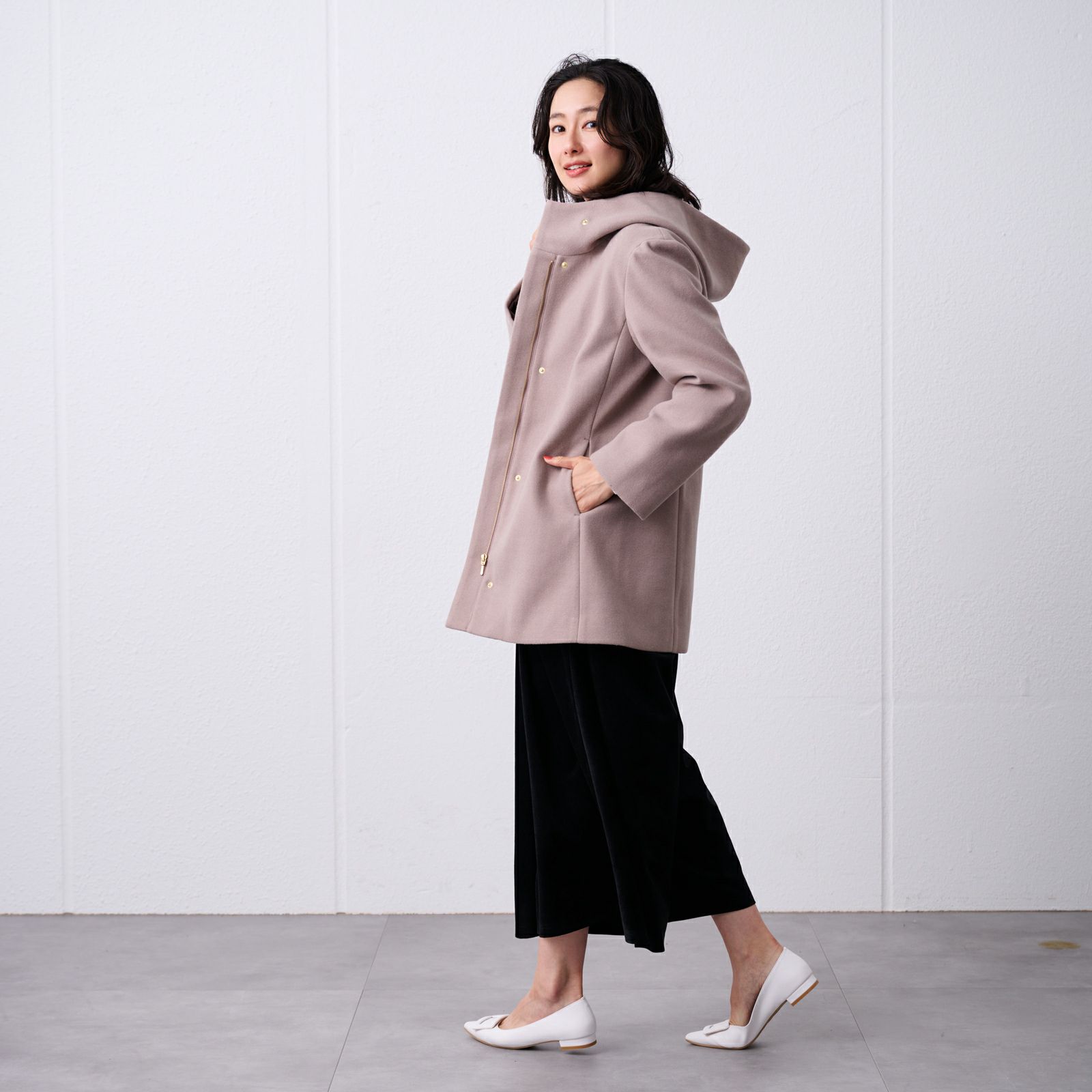 ウールライクミドルフードコート