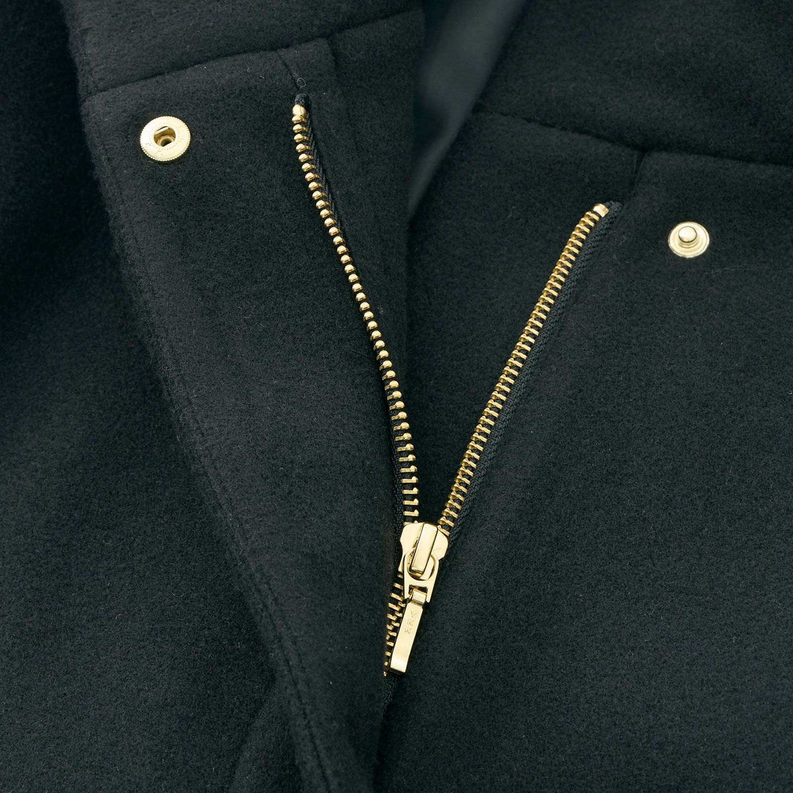 ウールライクミドルフードコート