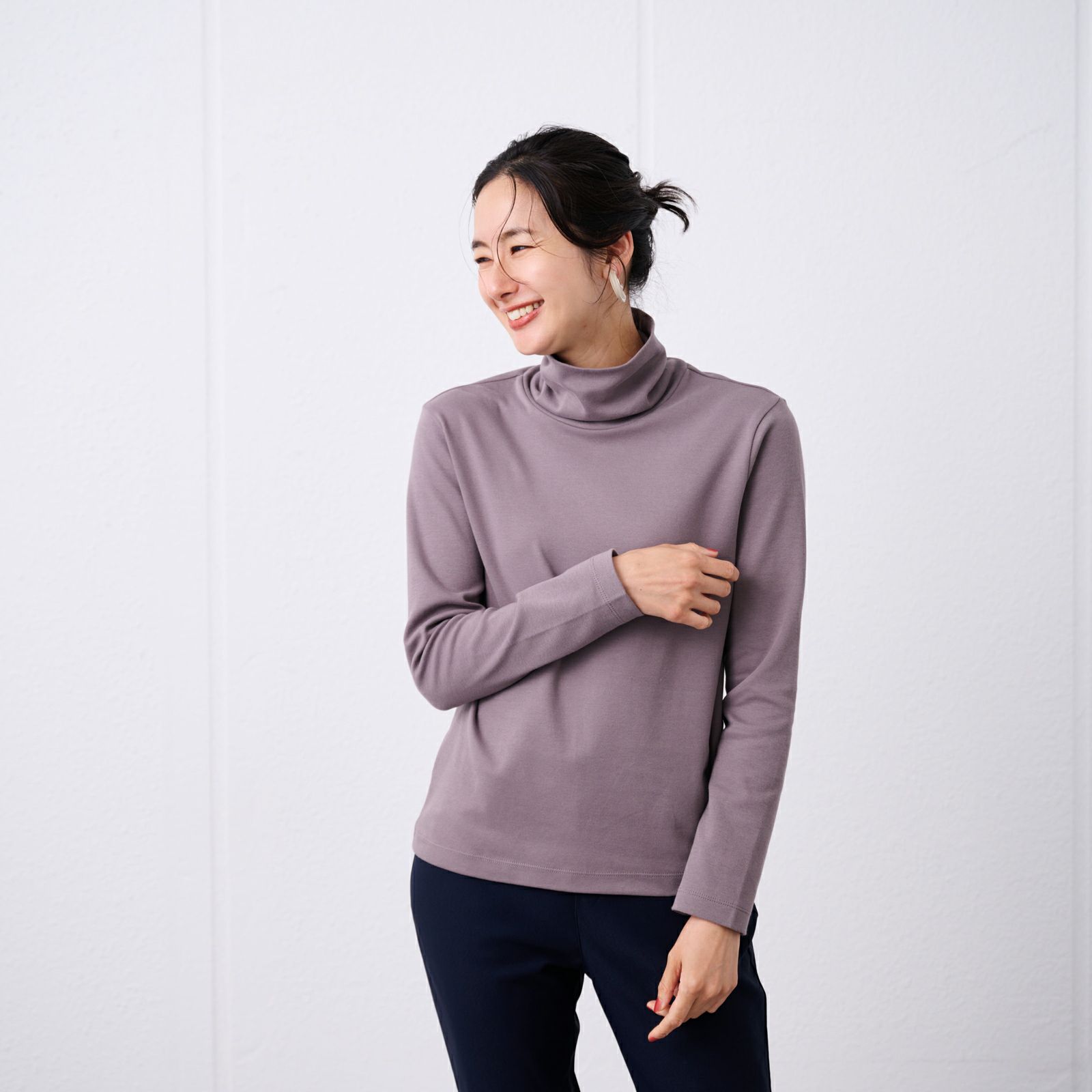 コットン100起毛　タートルネック長袖Tシャツ