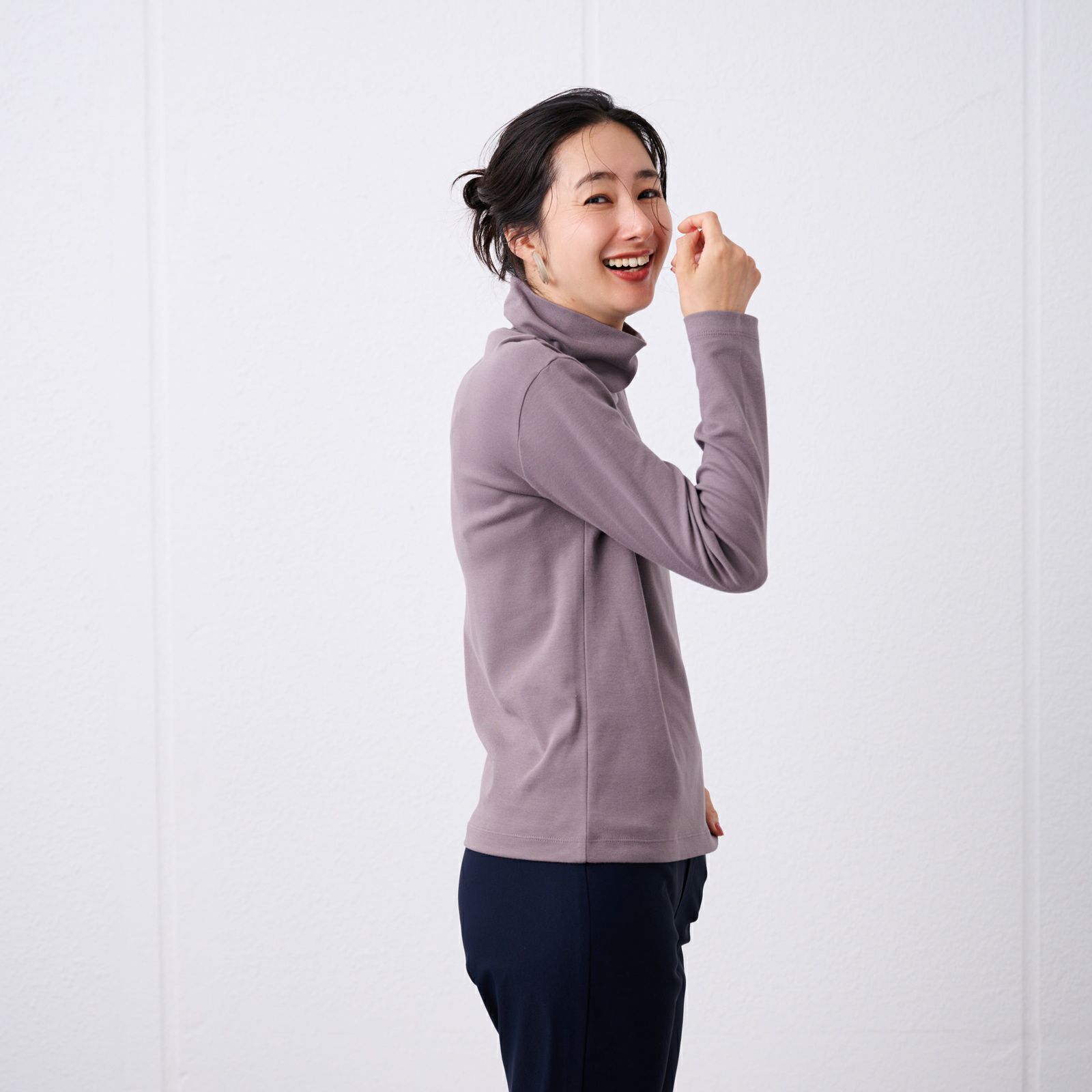 コットン100起毛　タートルネック長袖Tシャツ