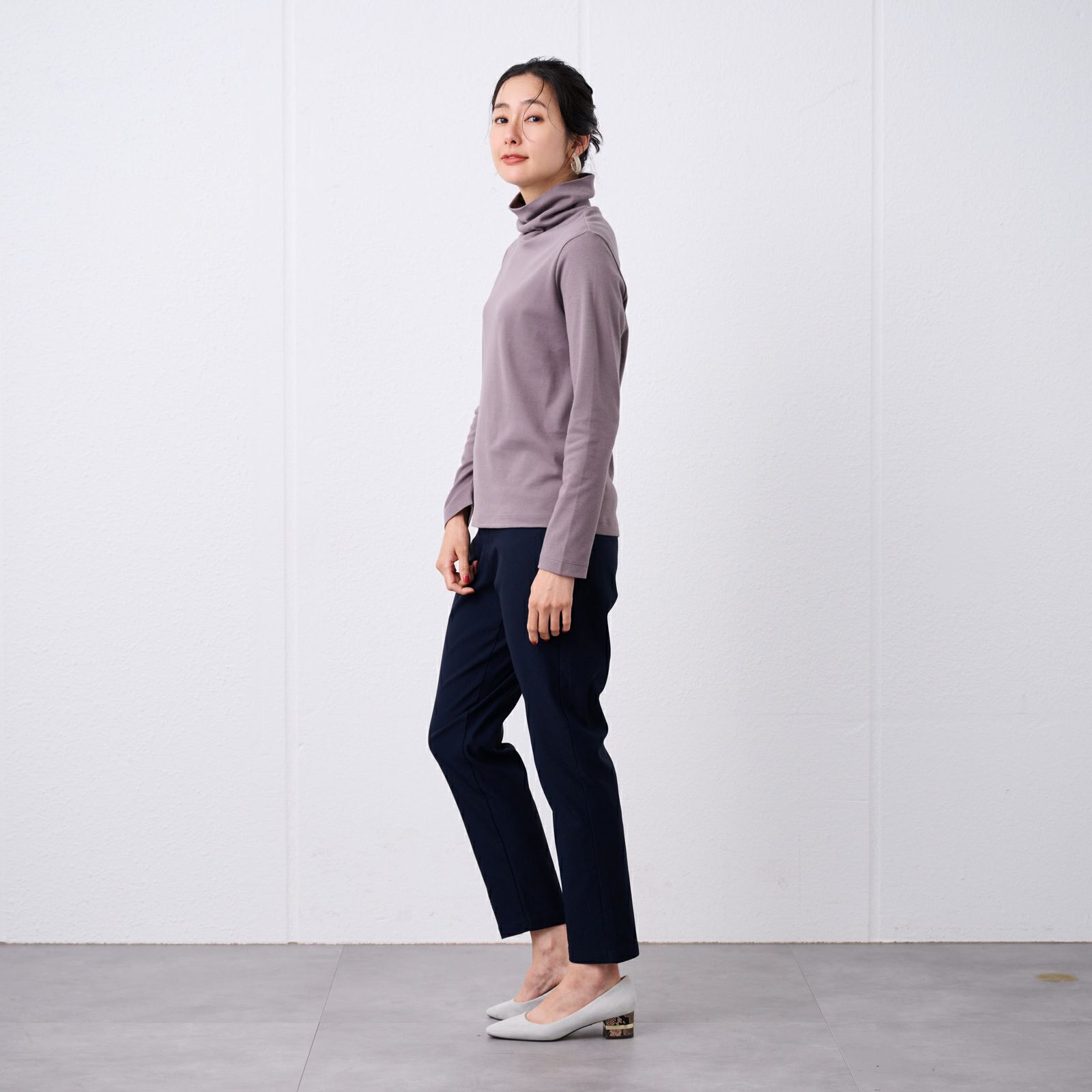 コットン100起毛　タートルネック長袖Tシャツ