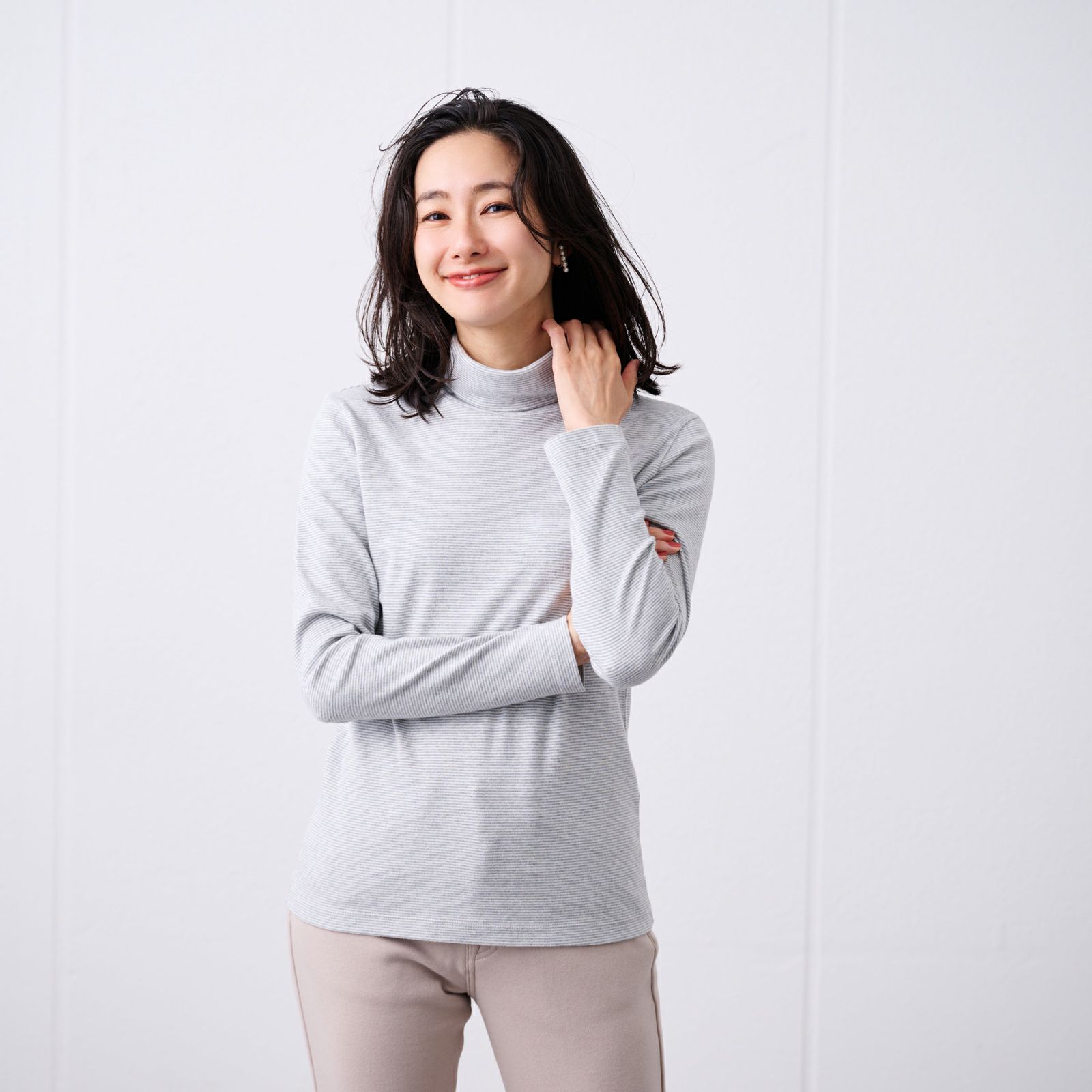 コットン100起毛　タートルネック長袖Tシャツ