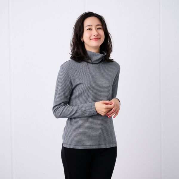 コットン100起毛　タートルネック長袖Tシャツ