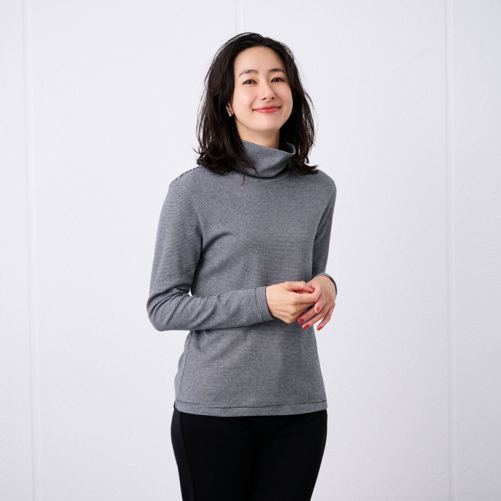 コットン100起毛　タートルネック長袖Tシャツ