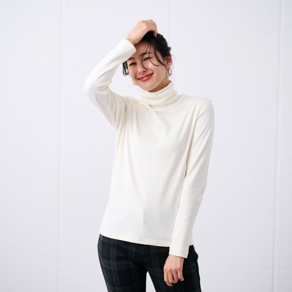 コットン100起毛　タートルネック長袖Tシャツ
