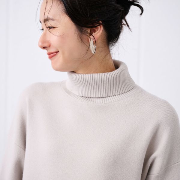 洗える・保温　マシュマロタッチ　タートルネックプルオーバー