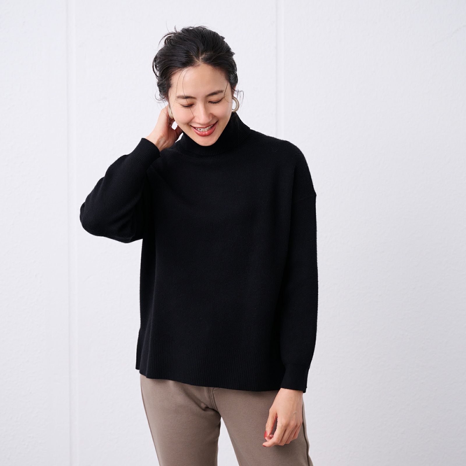 洗える・保温　マシュマロタッチ　タートルネックプルオーバー