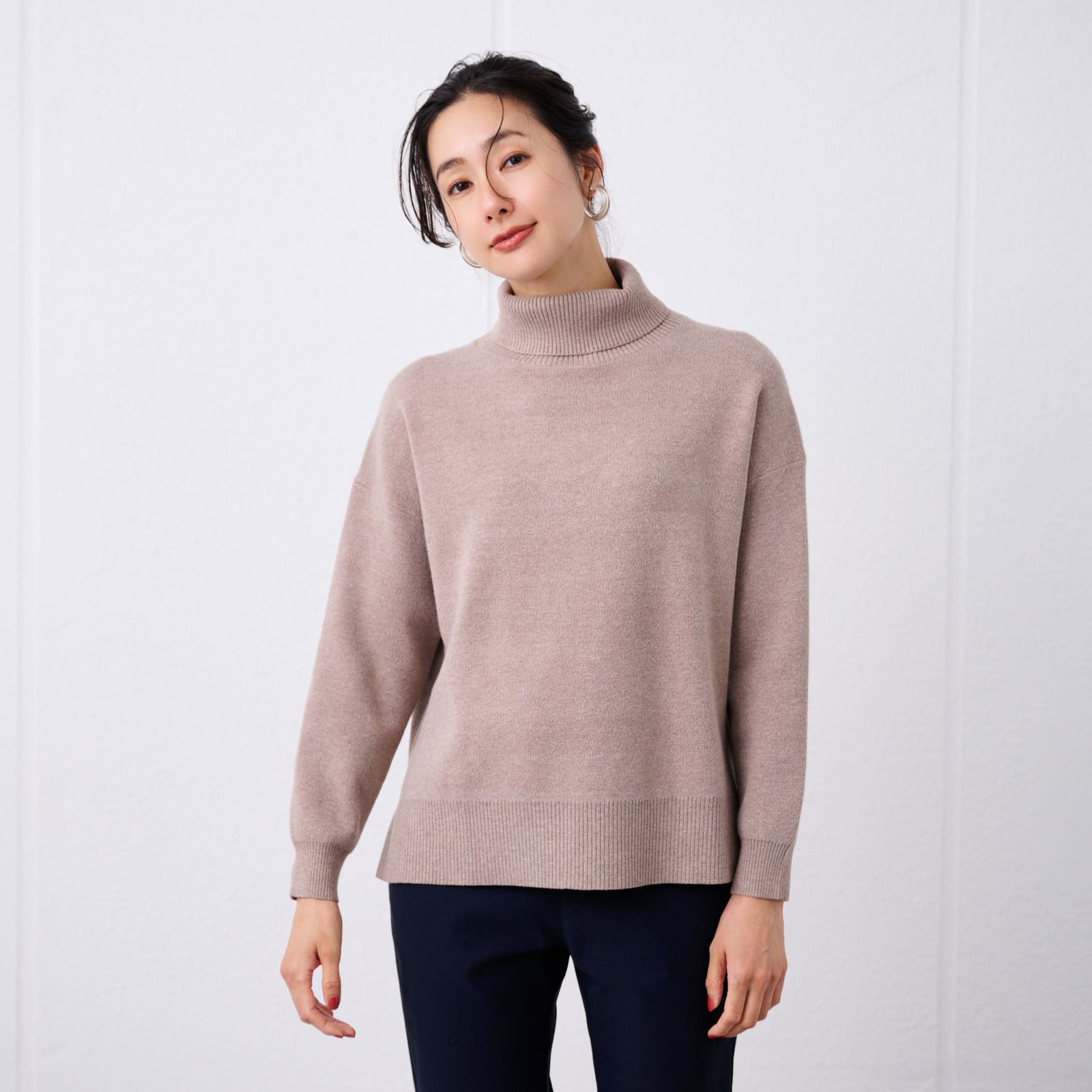 洗える・保温　マシュマロタッチ　タートルネックプルオーバー