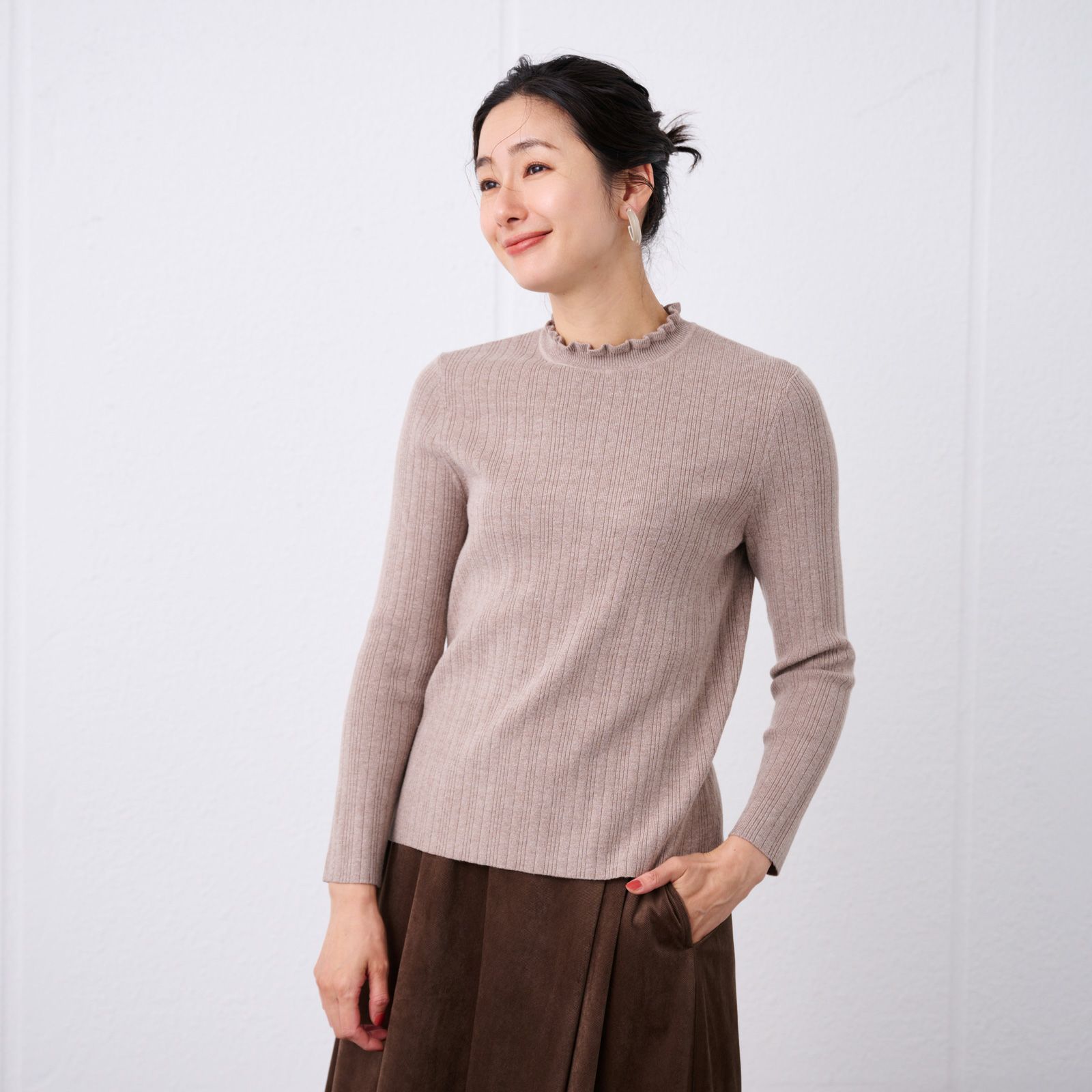 洗える・保温　マシュマロタッチ　フリルネックプルオーバー