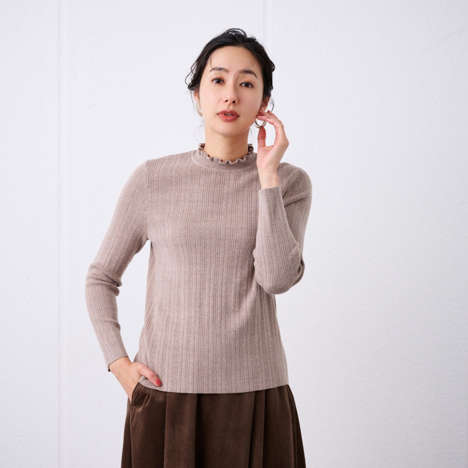 洗える・保温　マシュマロタッチ　フリルネックプルオーバー