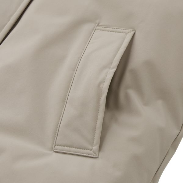 ピースフィットウォーム　保温中わたボリュームフードブルゾン