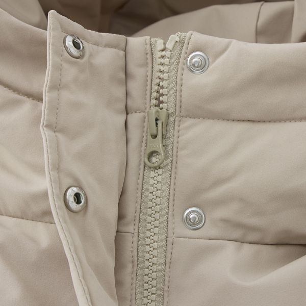 ピースフィットウォーム　保温中わたボリュームフードブルゾン