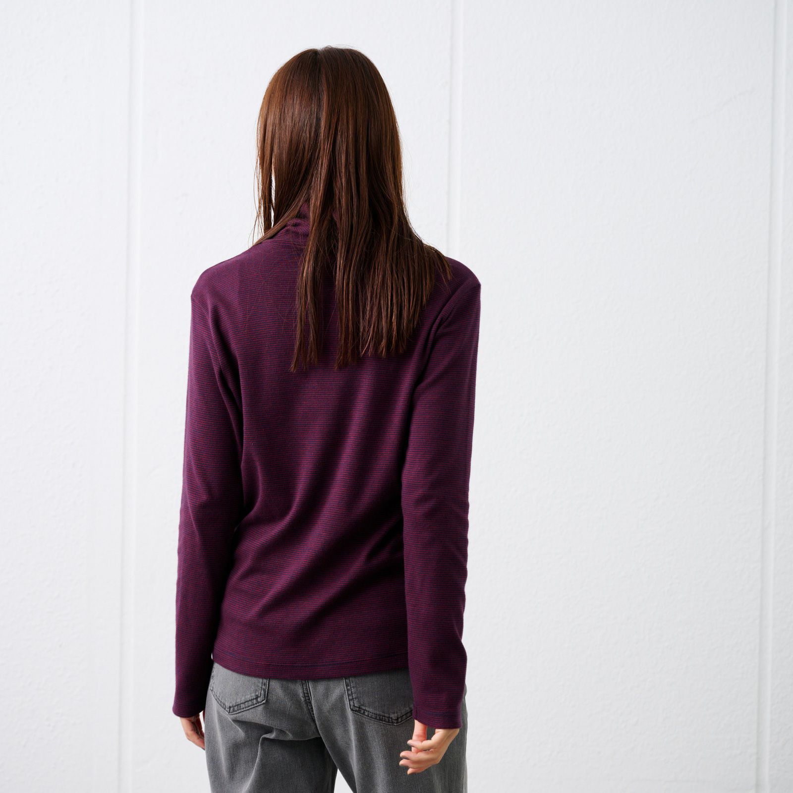 コットン100起毛　タートルネック長袖Tシャツ