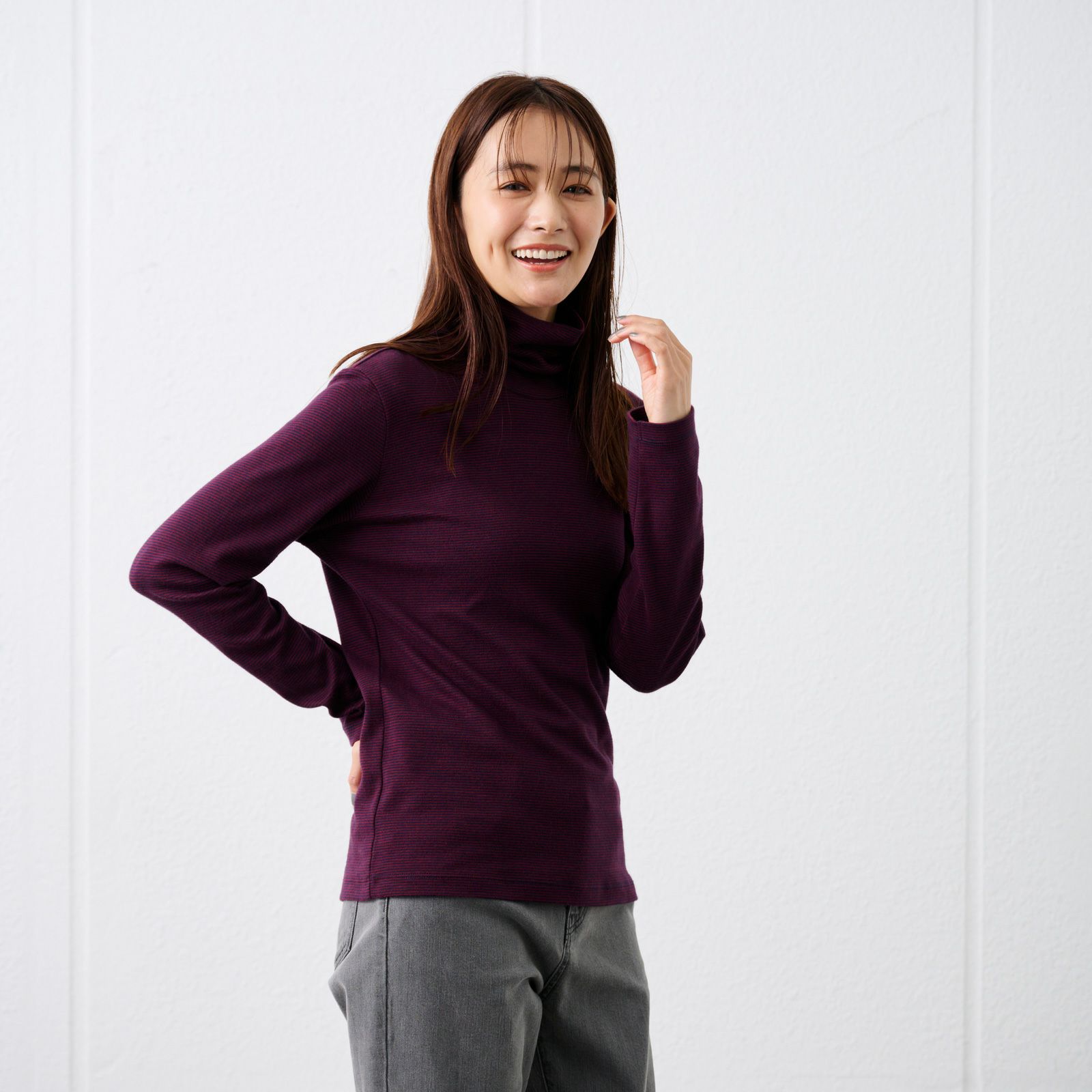 コットン100起毛　タートルネック長袖Tシャツ