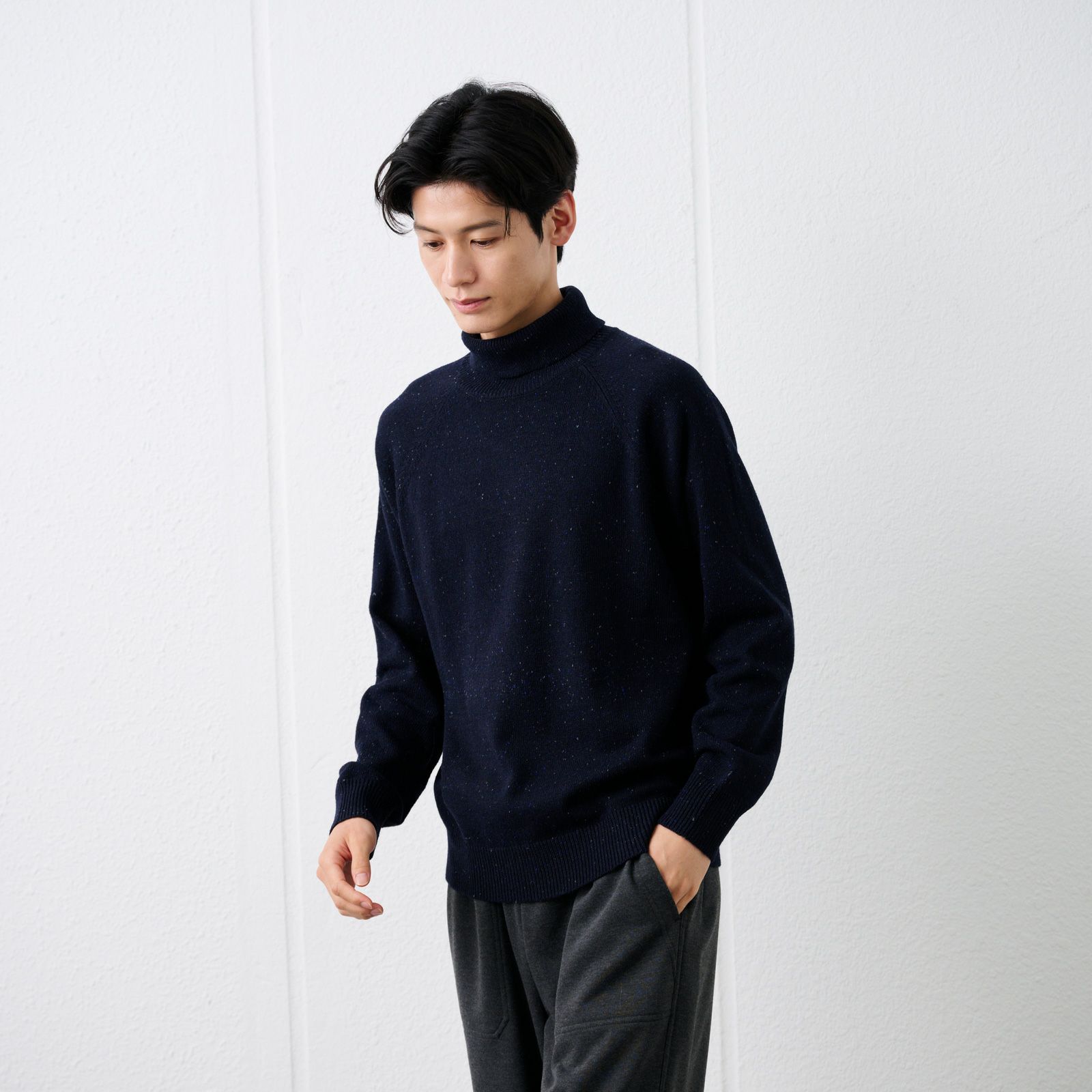 ネップヤーン　タートルネックプルオーバー