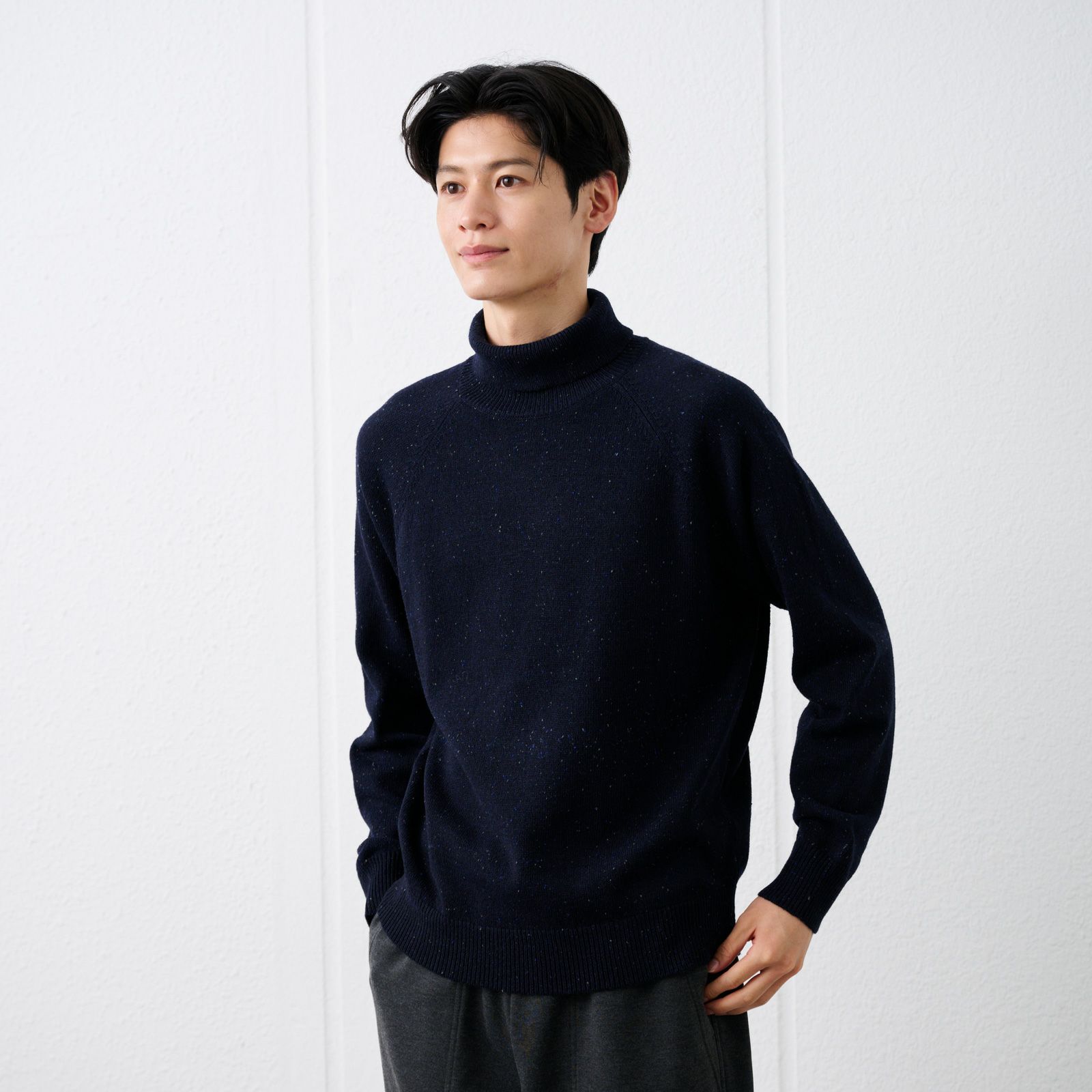 ネップヤーン　タートルネックプルオーバー