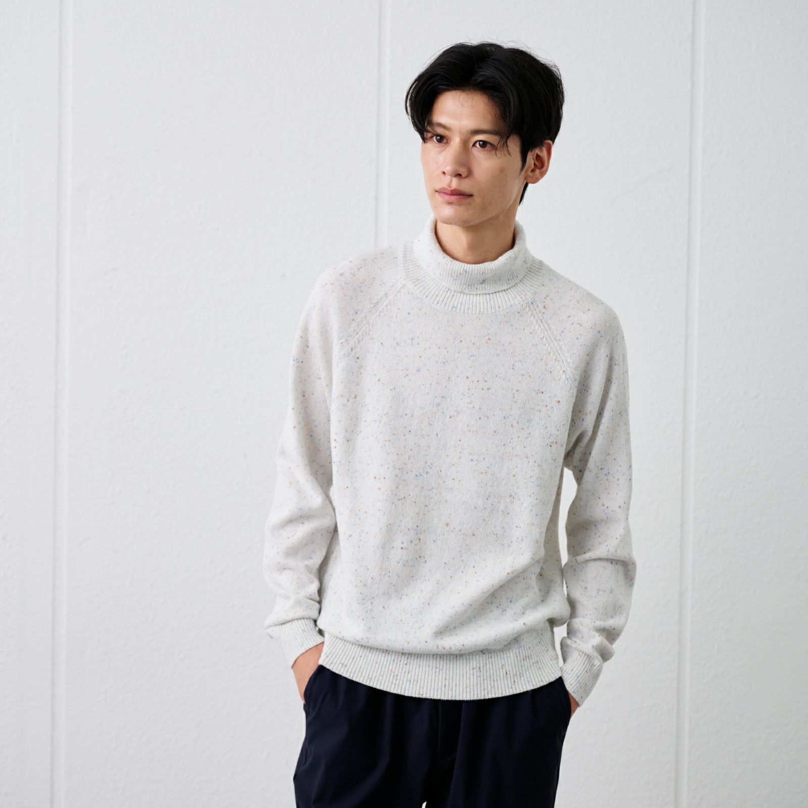 ネップヤーン　タートルネックプルオーバー