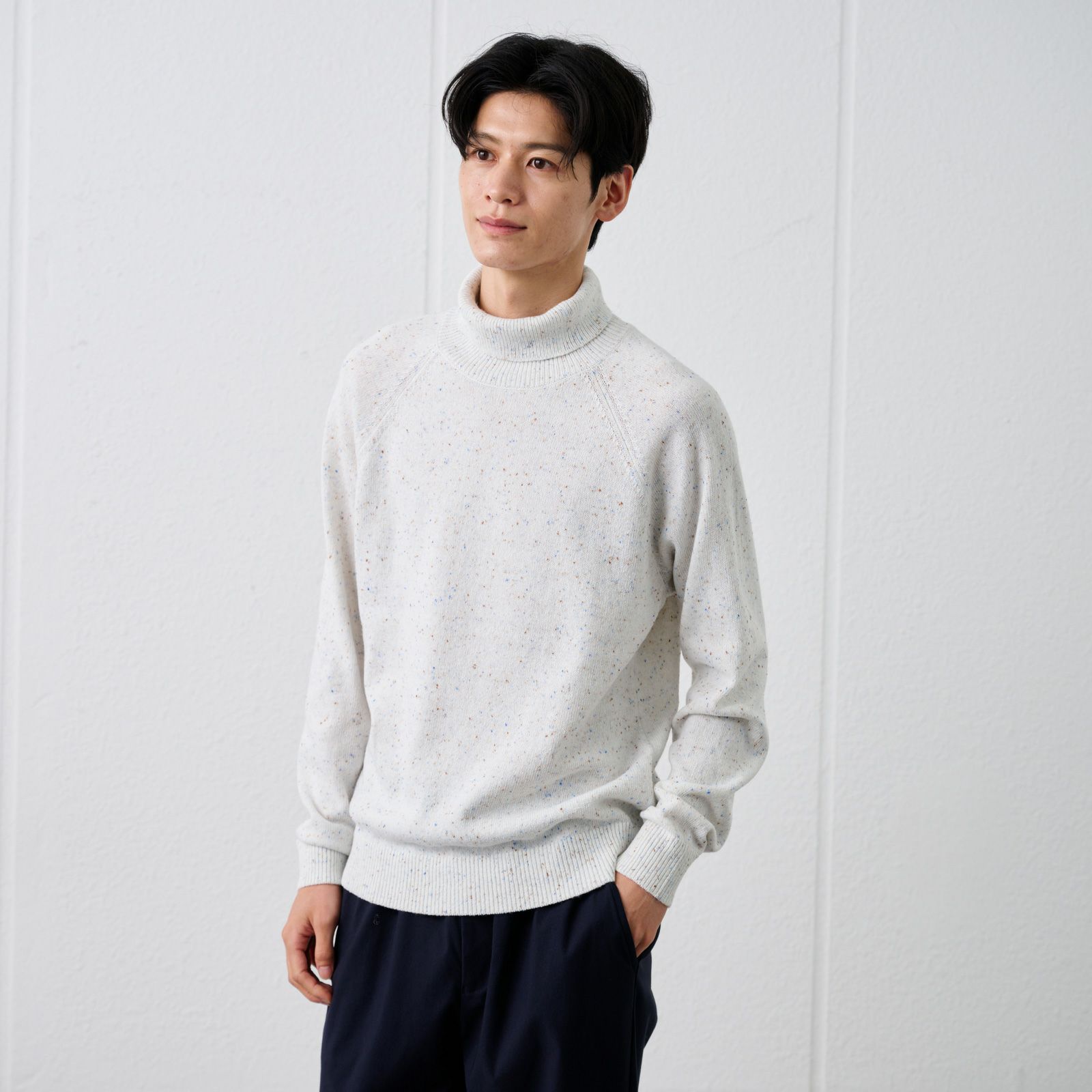 ネップヤーン　タートルネックプルオーバー