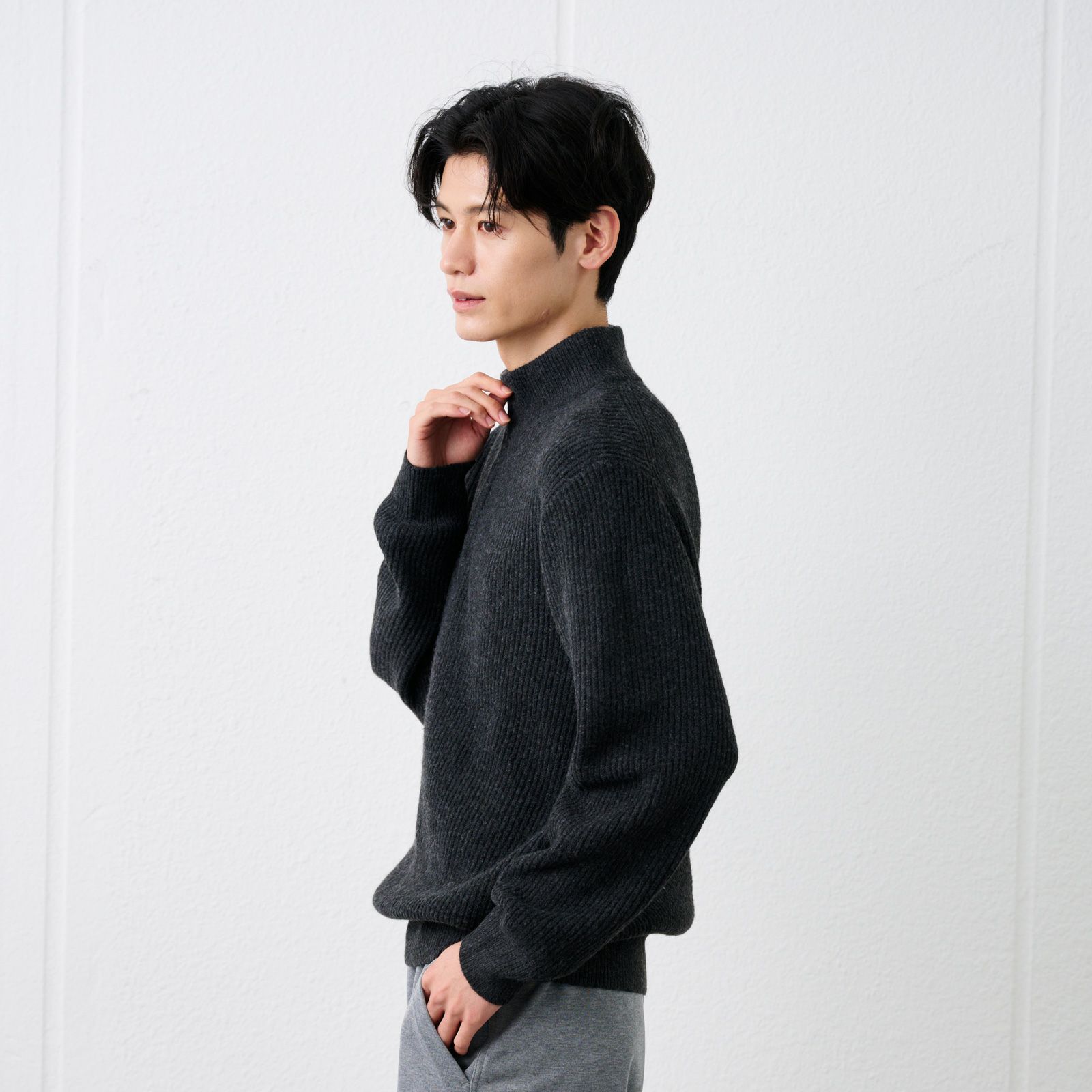 ブラッシュヤーン　片畦ハーフジッププルオーバー