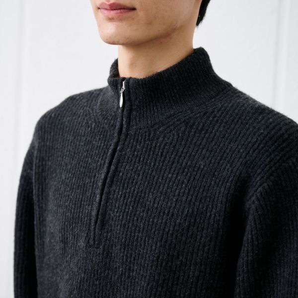 ブラッシュヤーン　片畦ハーフジッププルオーバー