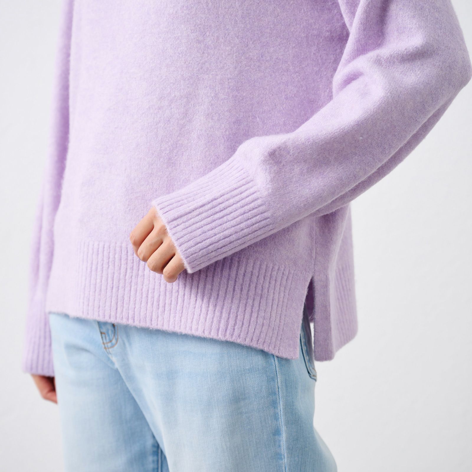 洗える・保湿　ブラッシュヤーン襟スリットプルオーバー